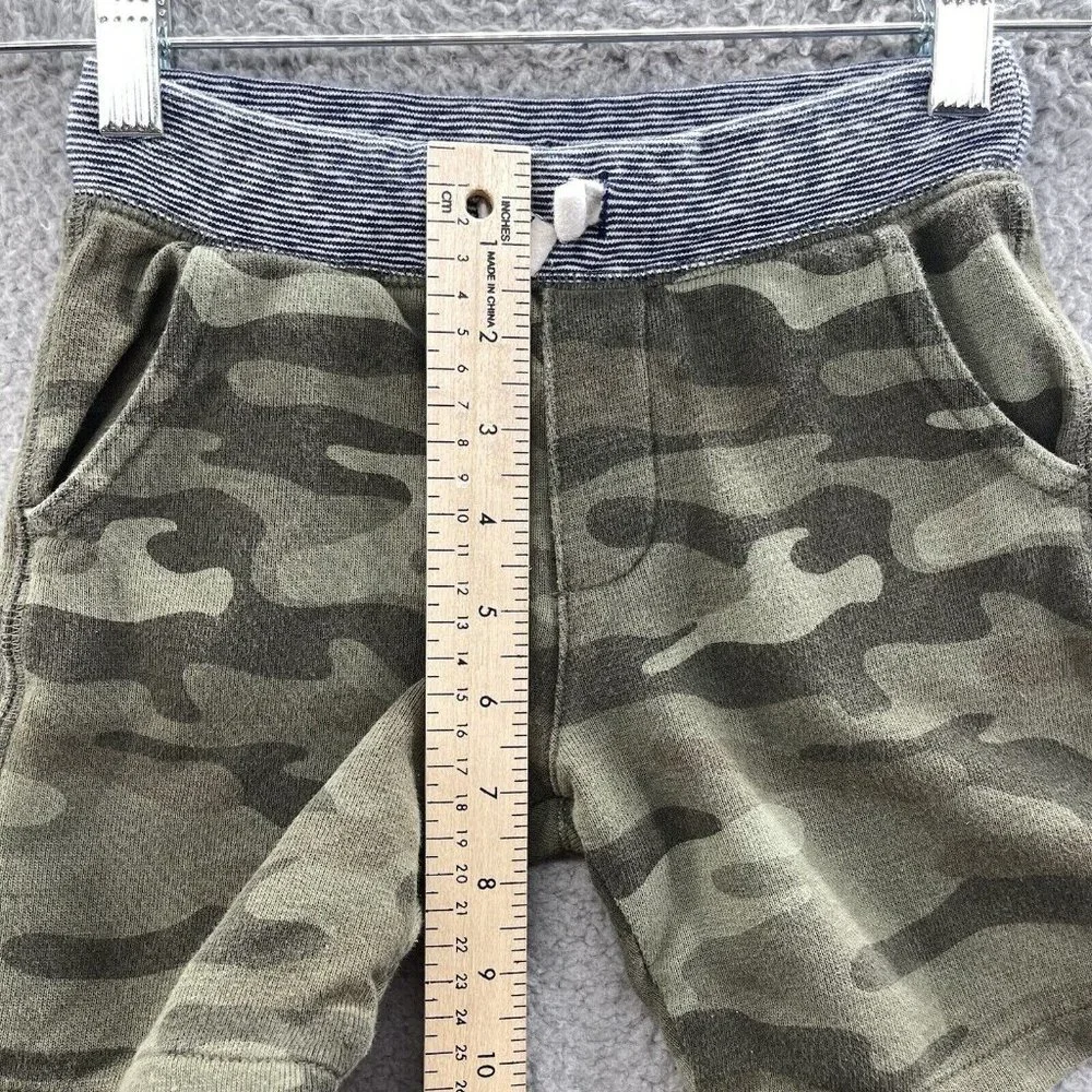 Carter's Sweat Shorts Boys Size 5‎ Green Camo Print Sweat Shorts Boys Size 5